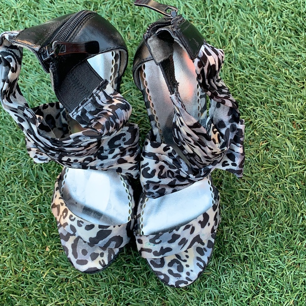 Bebe heels